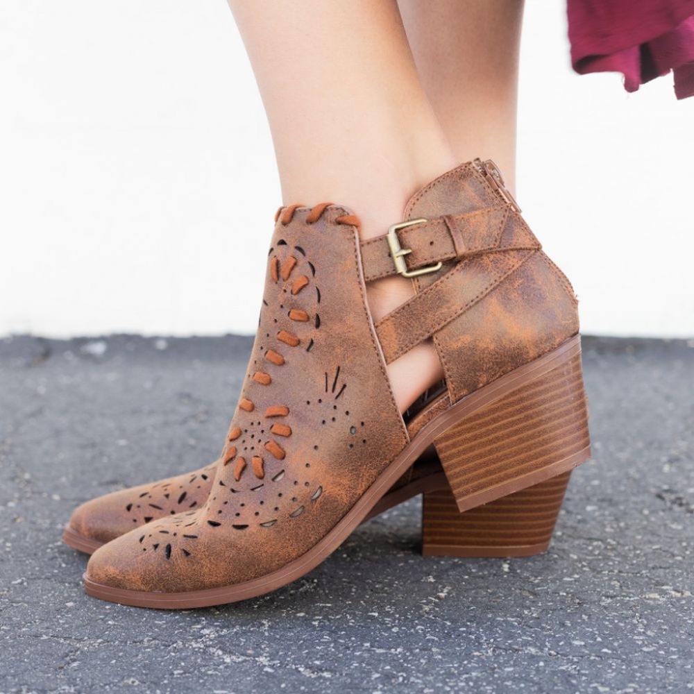 DOLLY Cut Out "Cowgirl" Bootie - COGNAC - Picture 2 of 3